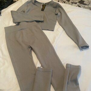 Gray Ribbed Two-Piece Set Size S/M